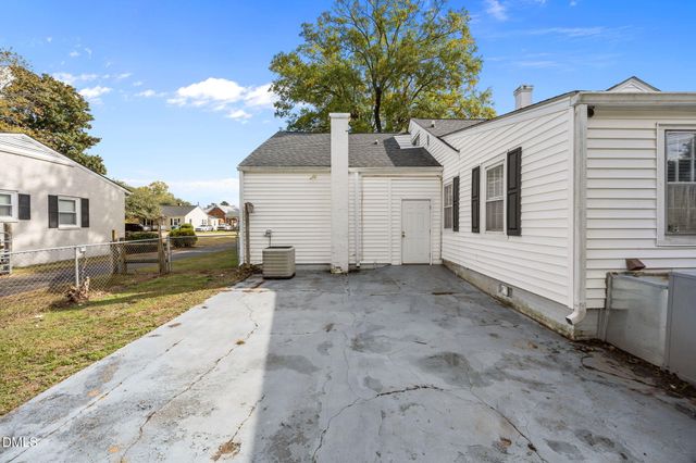 1001 N Orange Avenue, Dunn, NC 28334