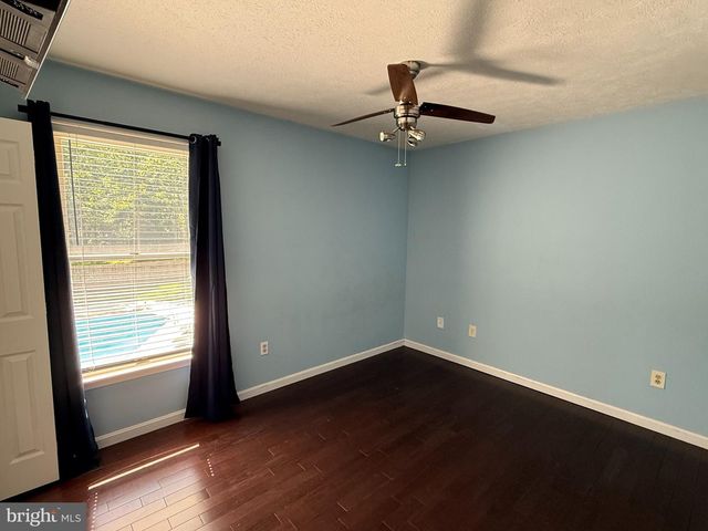 15 DOROTHY MEEKS, Pasadena, MD 21122