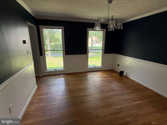 15 DOROTHY MEEKS, Pasadena, MD 21122