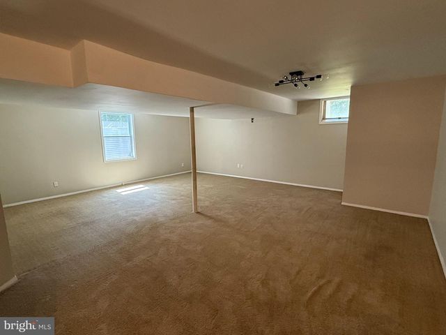 15 DOROTHY MEEKS, Pasadena, MD 21122