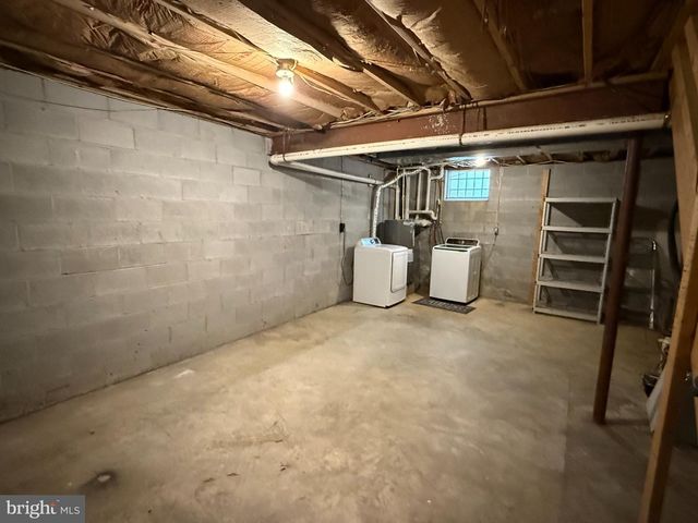 15 DOROTHY MEEKS, Pasadena, MD 21122