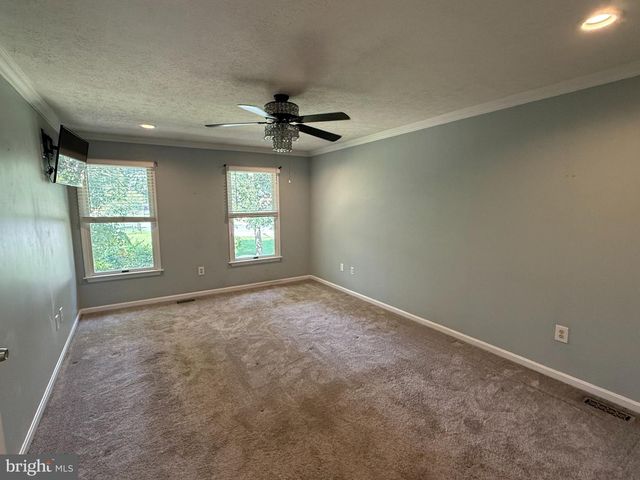 15 DOROTHY MEEKS, Pasadena, MD 21122