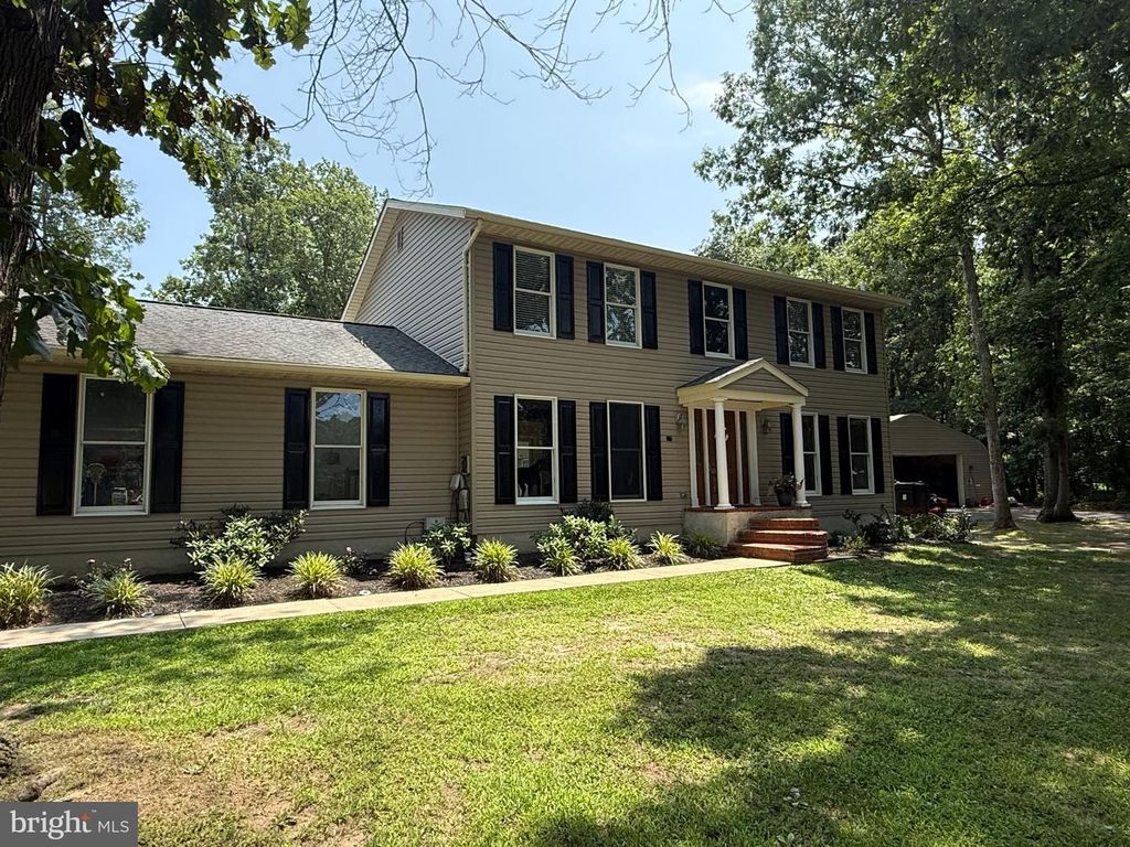 15 DOROTHY MEEKS, Pasadena, MD 21122