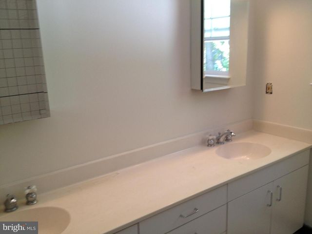 7017 MURRAY LN, Annandale, VA 22003