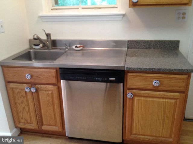 7017 MURRAY LN, Annandale, VA 22003