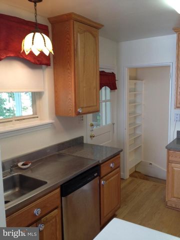 7017 MURRAY LN, Annandale, VA 22003