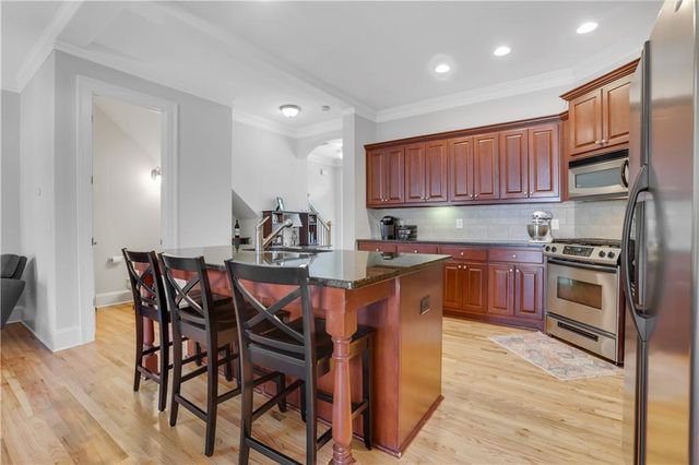 1542 Ridenour Parkway NW, Kennesaw, GA 30152