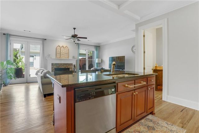 1542 Ridenour Parkway NW, Kennesaw, GA 30152