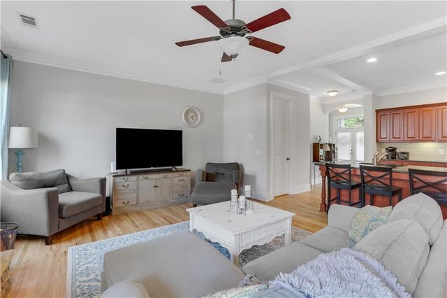 1542 Ridenour Parkway NW, Kennesaw, GA 30152