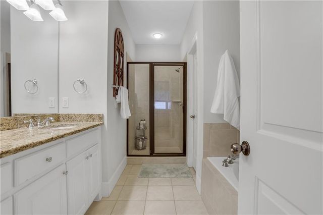 1542 Ridenour Parkway NW, Kennesaw, GA 30152