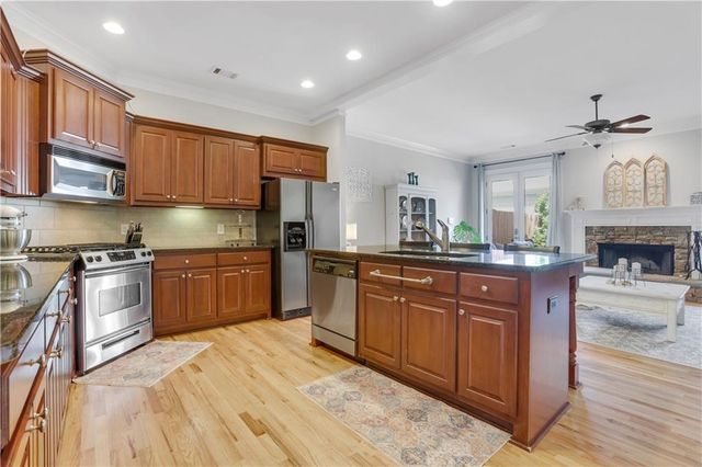 1542 Ridenour Parkway NW, Kennesaw, GA 30152