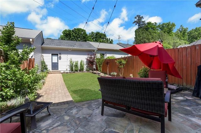 1542 Ridenour Parkway NW, Kennesaw, GA 30152