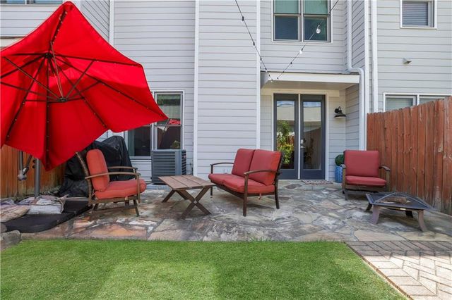 1542 Ridenour Parkway NW, Kennesaw, GA 30152