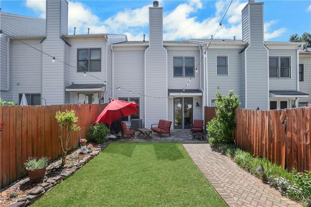 1542 Ridenour Parkway NW, Kennesaw, GA 30152