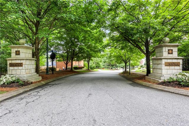 1542 Ridenour Parkway NW, Kennesaw, GA 30152