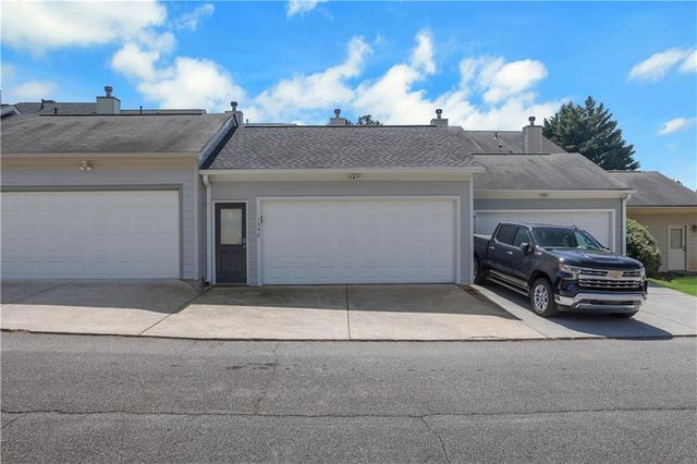 1542 Ridenour Parkway NW, Kennesaw, GA 30152