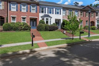 1542 Ridenour Parkway NW, Kennesaw, GA 30152