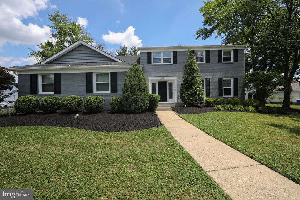 1905 MORRIS DR, Cherry Hill, NJ 08003