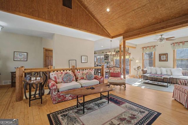 640 Quail Cove Drive, Jasper, GA 30143