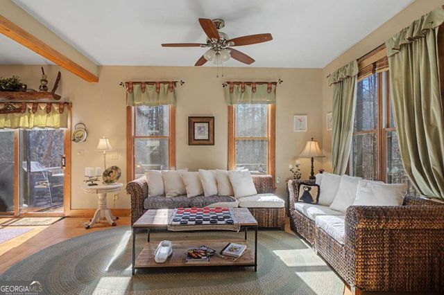 640 Quail Cove Drive, Jasper, GA 30143