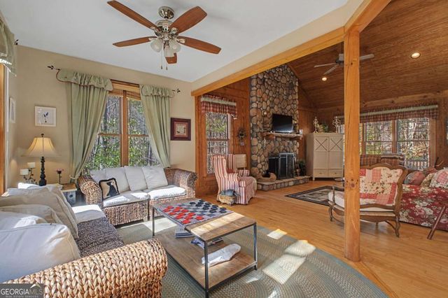 640 Quail Cove Drive, Jasper, GA 30143