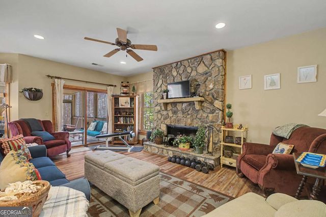 640 Quail Cove Drive, Jasper, GA 30143