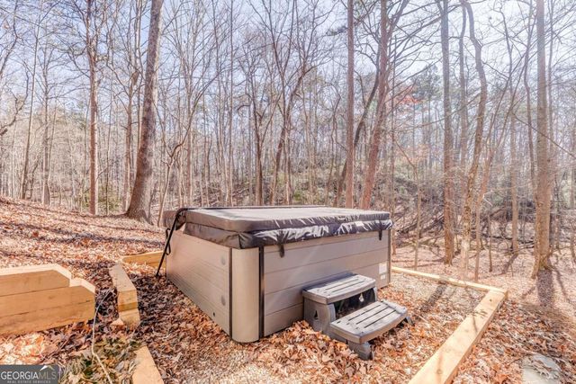 640 Quail Cove Drive, Jasper, GA 30143