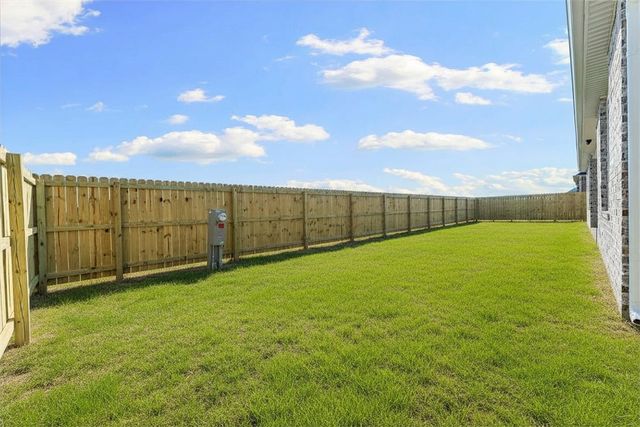 647 Primitivo Avenue, Tontitown, AR 72762