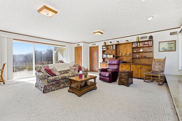 14687 National Road SE, Thornville, OH 43076