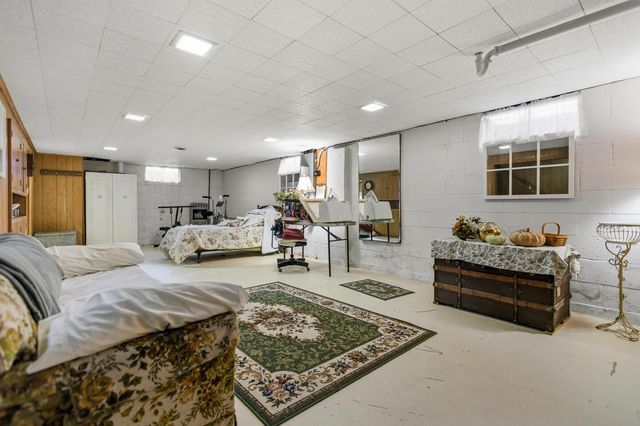 14687 National Road SE, Thornville, OH 43076