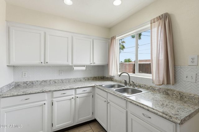 3337 W THOMAS Road, Phoenix, AZ 85017