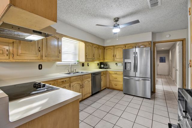 2304 Deanna Dr, Mount Pleasant, TX 75455