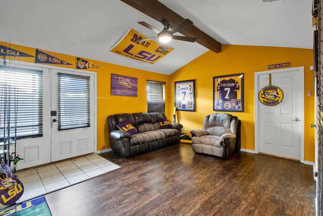 2304 Deanna Dr, Mount Pleasant, TX 75455