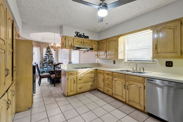 2304 Deanna Dr, Mount Pleasant, TX 75455