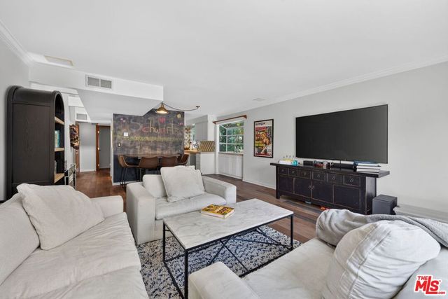 4308 ALCOVE Avenue 106, Studio City, CA 91604