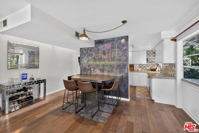 4308 ALCOVE Avenue 106, Studio City, CA 91604