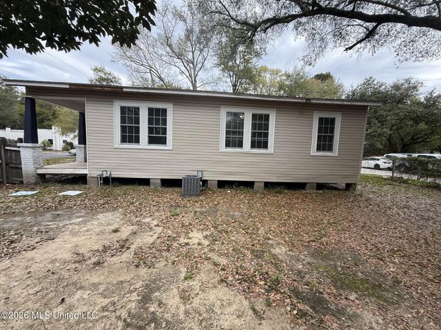 3206 F Avenue, Gulfport, MS 39507