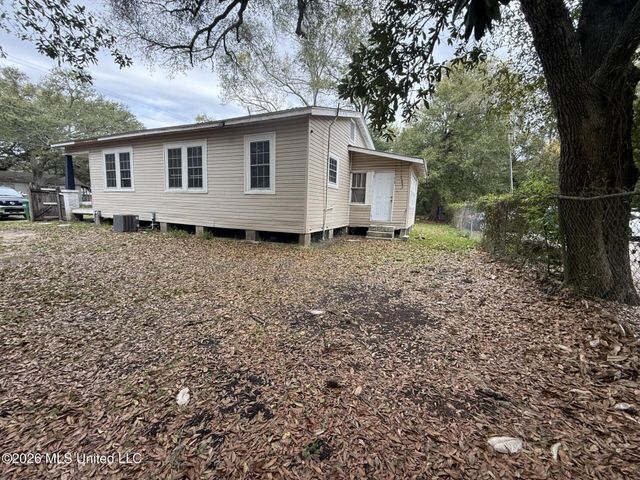 3206 F Avenue, Gulfport, MS 39507