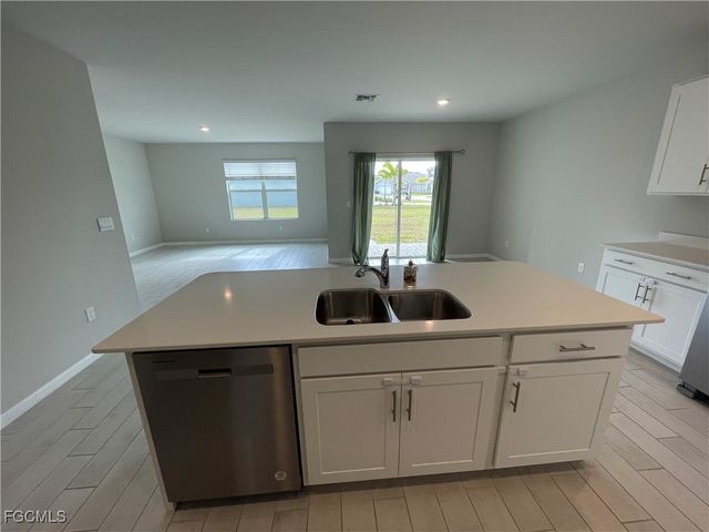 16645 Elkhorn Coral DR, North Fort Myers, FL 33903