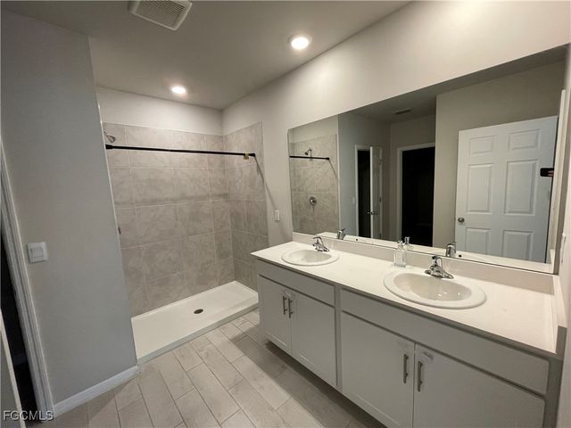 16645 Elkhorn Coral DR, North Fort Myers, FL 33903