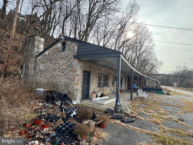 233 SCOTTDALE RD, Lansdowne, PA 19050