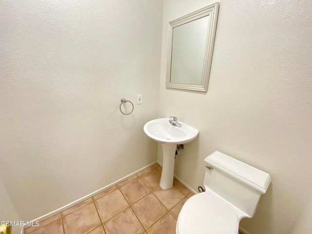 559 Yarrow Drive, Simi Valley, CA 93065