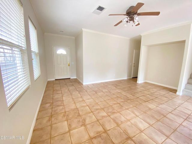 559 Yarrow Drive, Simi Valley, CA 93065