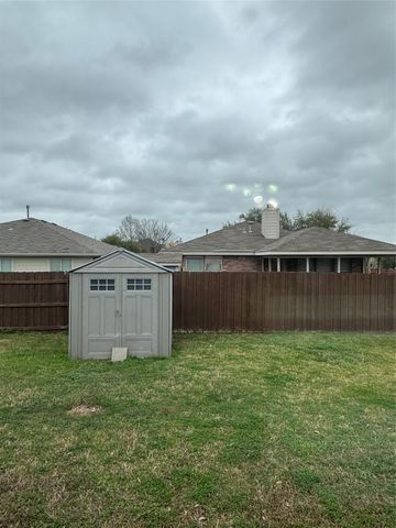 2001 Natchez Drive, Forney, TX 75126