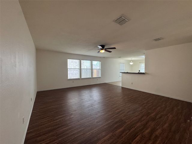 2001 Natchez Drive, Forney, TX 75126