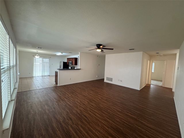 2001 Natchez Drive, Forney, TX 75126