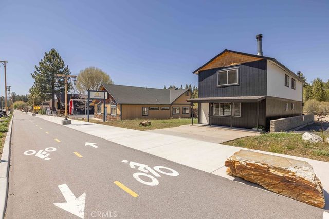 42692 Moonridge Road, Big Bear Lake, CA 92315