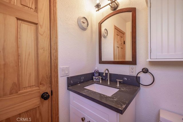 42692 Moonridge Road, Big Bear Lake, CA 92315