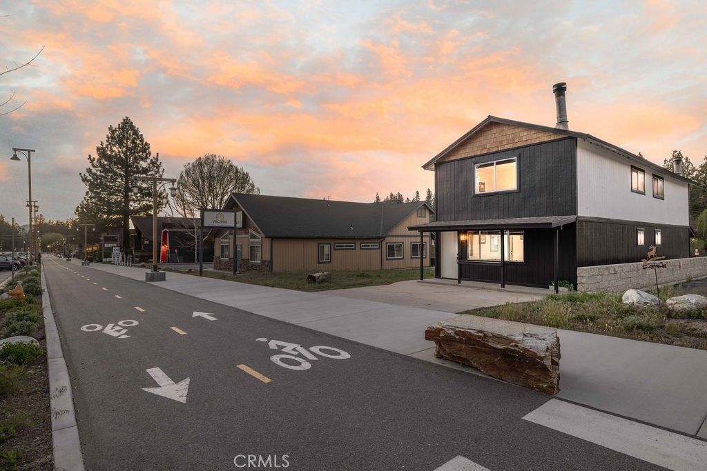 42692 Moonridge Road, Big Bear Lake, CA 92315
