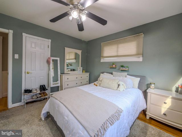 516 PORTLAND DR, Broomall, PA 19008